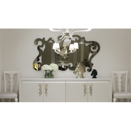 Aida Cantori mirror with refined classic design