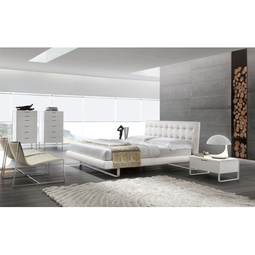 Blade Alivar queen size bed