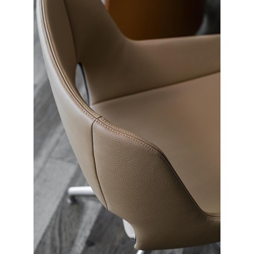 Amaranta Enrico Pellizzoni office chair