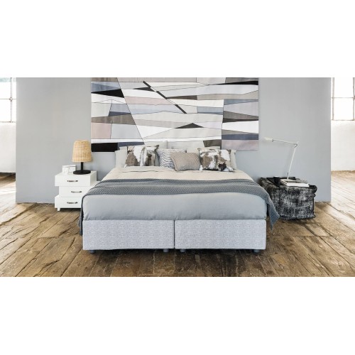 Simple Gervasoni double bed