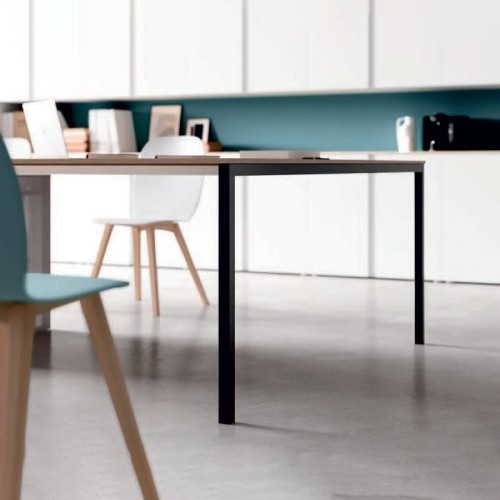 Agile Martex meeting table with painted metal legs