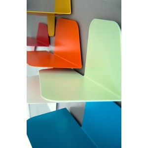 flap-memedesign-shelf