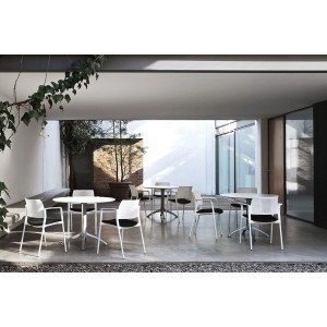 kyos-kastel-chair-with-armrests