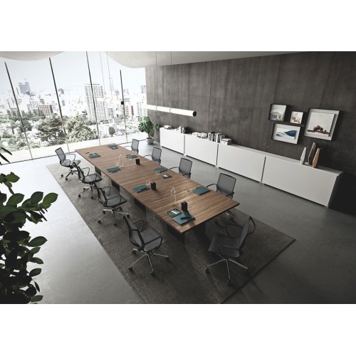 Key Line Kastel office chair with armrests
