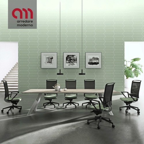 Korium Mesh Kastel office chair with armrests