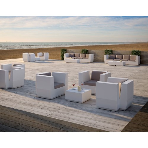 Big Cut Corner Plust Armchair