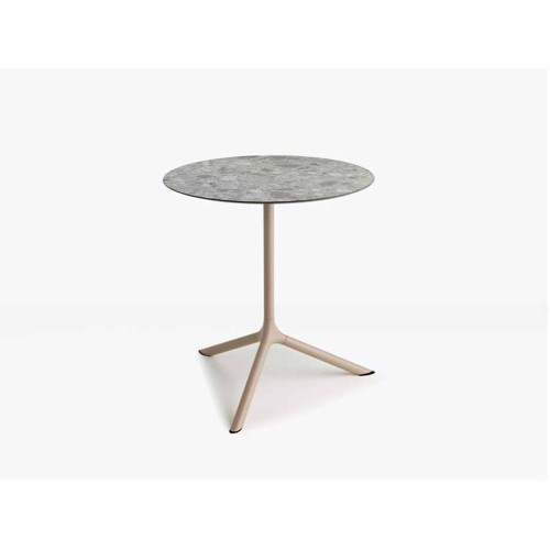 Tripé Scab Design Coffee Table