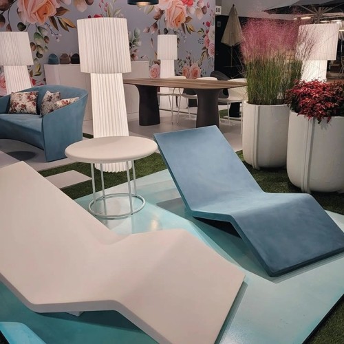 Aqua Serralunga lounger with rotomoulded polyethylene