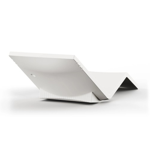 Aqua Serralunga lounger with rotomoulded polyethylene