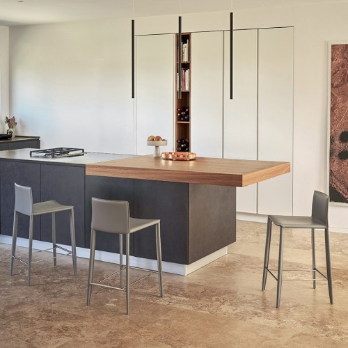 Linda Bontempi stool