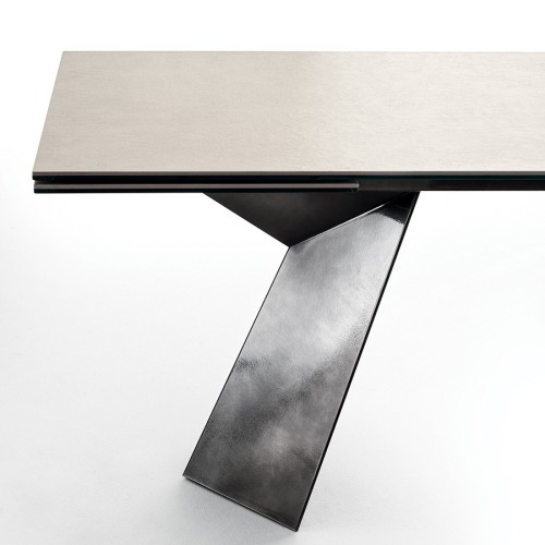 Fiandre Bontempi table in SuperCeramic