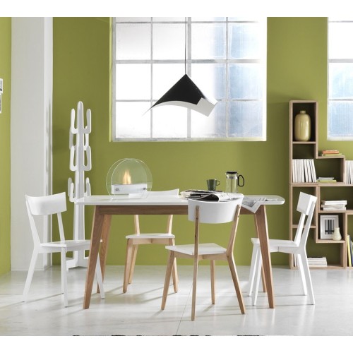 Kyra Tomasucci Table design