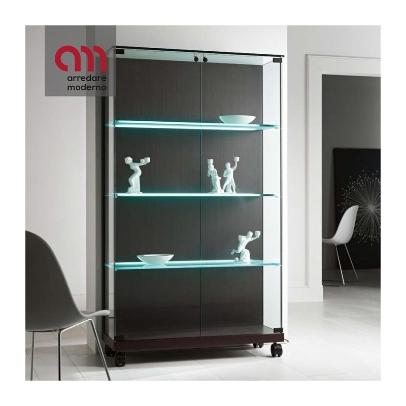 Medora Tonelli Showcase