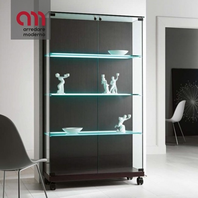 Medora Tonelli Showcase