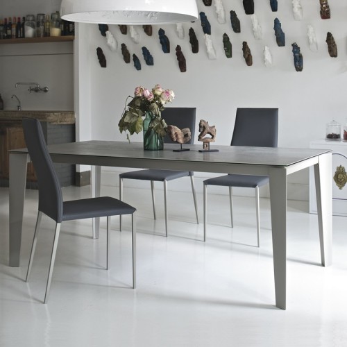 Cruz Bontempi extending Table