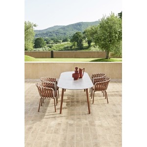 emma-varaschin-fixed-table