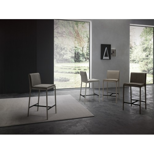 Kilt Zamagna upholstered stool