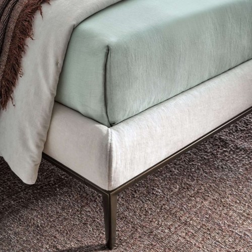 Thomas Twils Modern Queen size Bed