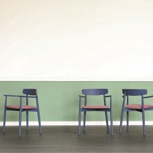 claretta-miniforms-chair-with-armrests