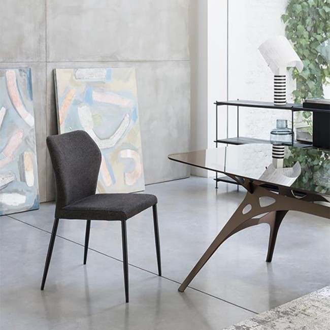 Alissa Pezzani chair