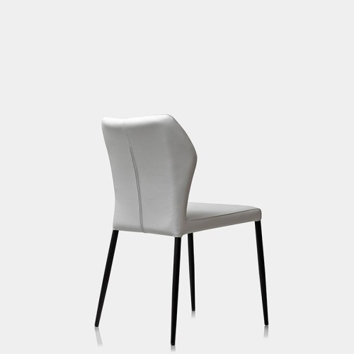 Alissa Pezzani chair