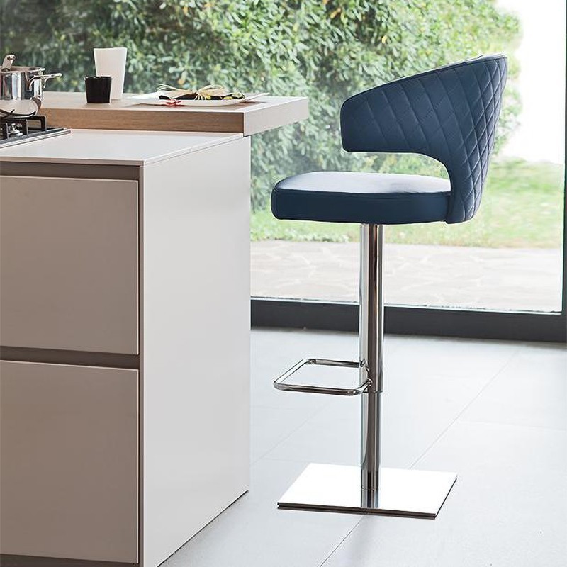 Olimpe Pezzani Stool