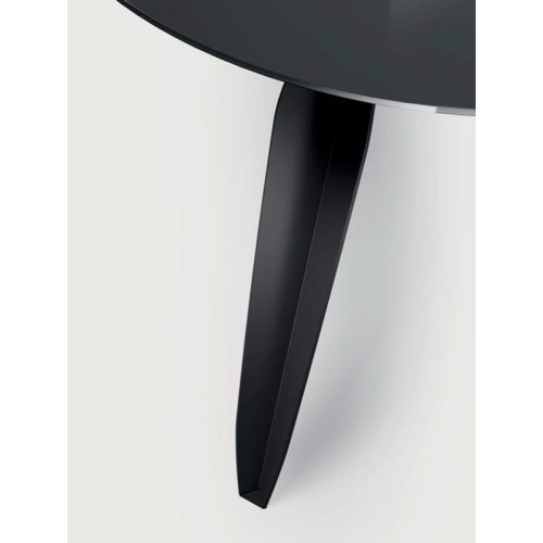 Nebula Pezzani table