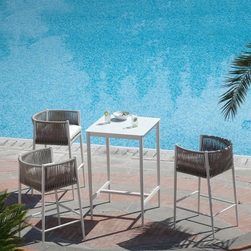 Luce Alto Unopiù table