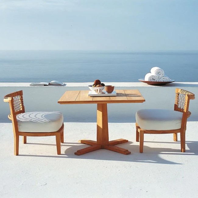 Synthesis Lounge Unopiù table