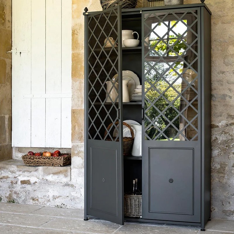 Aurora Unopiù Wardrobe