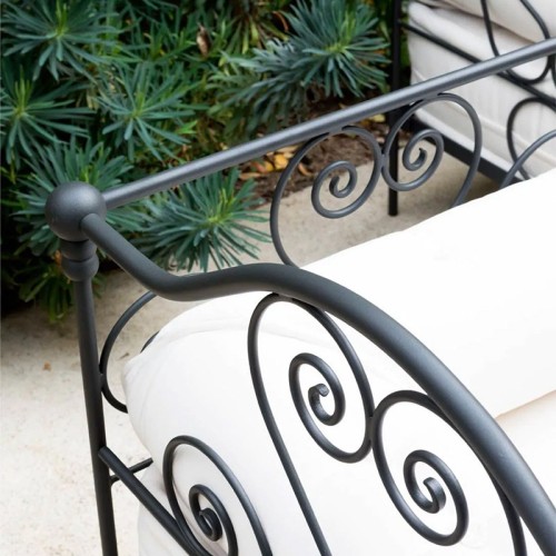 Aurora Unopiù armchair