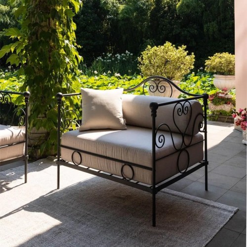 Aurora Unopiù armchair