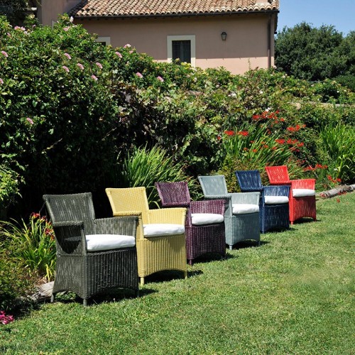 Capri Unopiù chair with armrests
