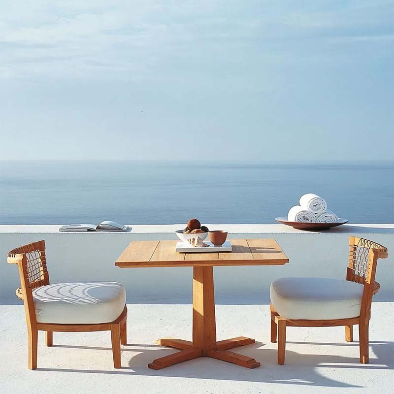 Synthesis Unopiù armchair