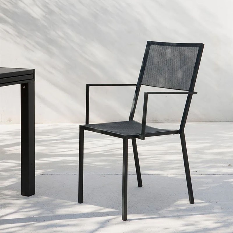 Conrad Unopiù Chair with armrests