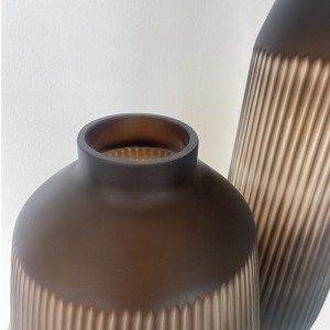 tocco-glass-vase-adriani-e-rossi