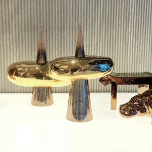 decorative-object-fuji-by-adriani-e-rossi