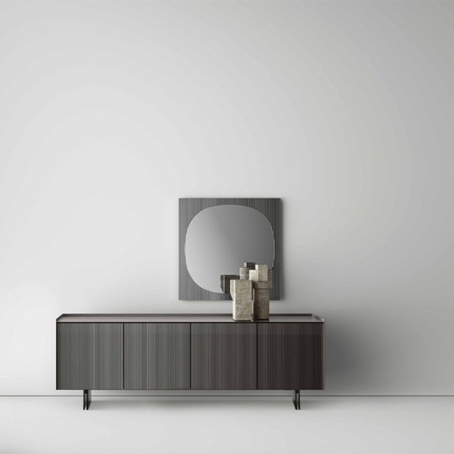 Aterea Tonelli Design sideboard with mirrored glass doors