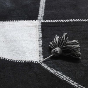 black-is-black-rug-mohebban-nomadismi