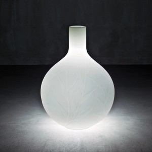 princess-lighted-vase-serralunga