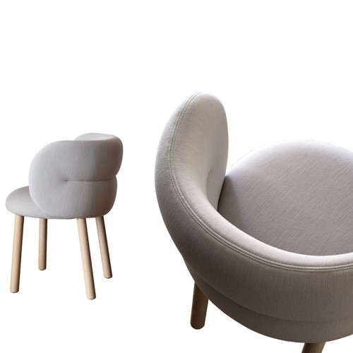 Getlucky Chair Moroso – Upholstered with Wooden Base