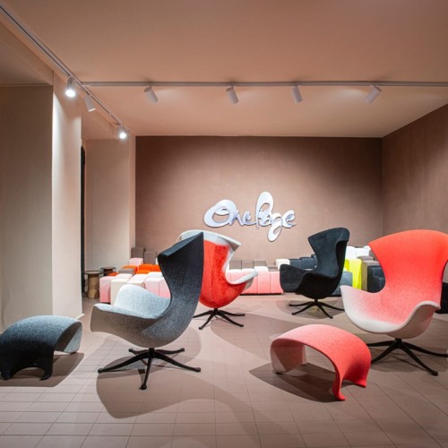 One Page Swivel Armchair Moroso – Exclusive Offers