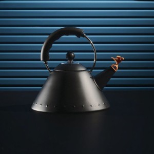 9093 BB Kettle by Alessi | Arredare Moderno