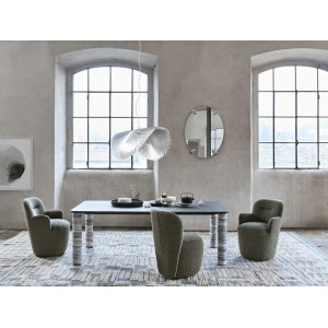 kira-gervasoni-mirror