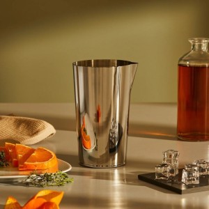 mixing-glass-the-tending-box-alessi