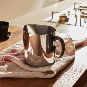 edo-alessi-milk-boiler