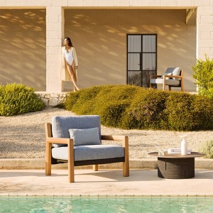 gianna-varaschin-lounge-chair