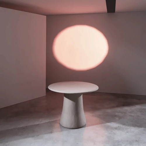 Mae Gervasoni round table