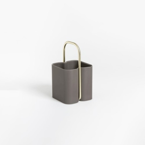 Ply Geelli Container