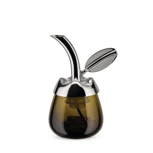 Fior d'olio Alessi Pourer with olive oil taster
